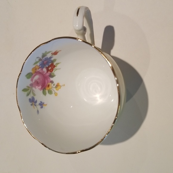 Royal Grafton  Bone china VINTAGE TEA CUP AND SAUCE - Picture 4 of 12